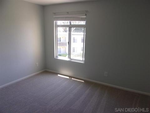 432 Edgehill Ln #18, Oceanside, CA 92054 photo 7