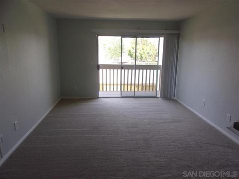 432 Edgehill Ln #18, Oceanside, CA 92054 photo 4