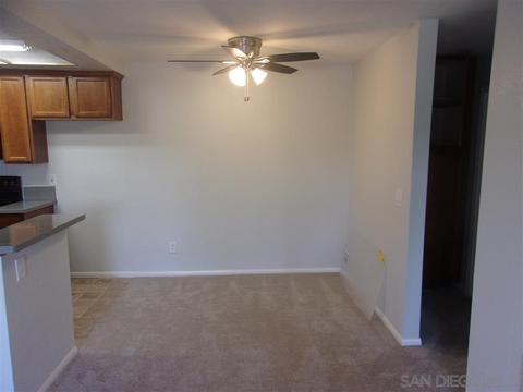 432 Edgehill Ln #18, Oceanside, CA 92054 photo 5