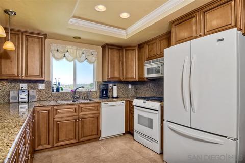 3877 Oxford Pl, Oceanside, CA 92056 photo 5
