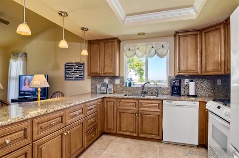 3877 Oxford Pl, Oceanside, CA 92056 photo 3