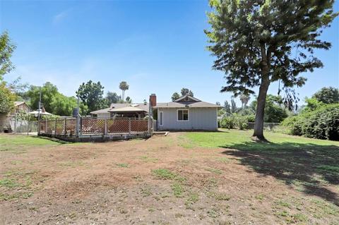 1082 Beverly Dr, Vista, CA 92084 photo 23