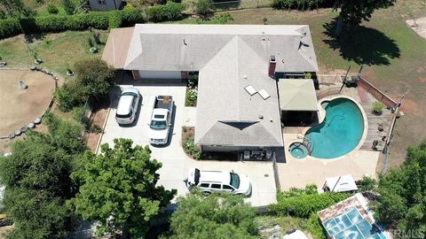 1082 Beverly Dr, Vista, CA 92084 photo 2
