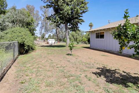 1082 Beverly Dr, Vista, CA 92084 photo 21