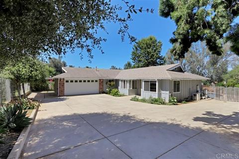 1082 Beverly Dr, Vista, CA 92084 photo 1