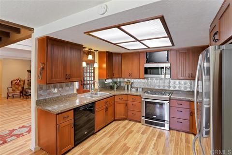 1082 Beverly Dr, Vista, CA 92084 photo 8