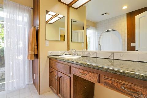 1082 Beverly Dr, Vista, CA 92084 photo 14