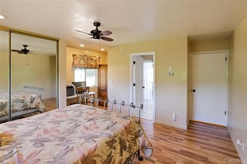 1082 Beverly Dr, Vista, CA 92084 photo 15