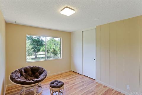 1082 Beverly Dr, Vista, CA 92084 photo 11