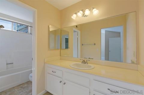 4558 Lambeth Ct, Carlsbad, CA 92010 photo 6
