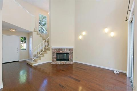 4558 Lambeth Ct, Carlsbad, CA 92010 photo 2