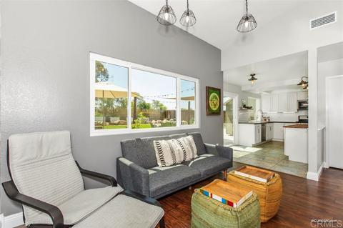 1389 Crestview Dr, Oceanside, CA 92056 photo 8