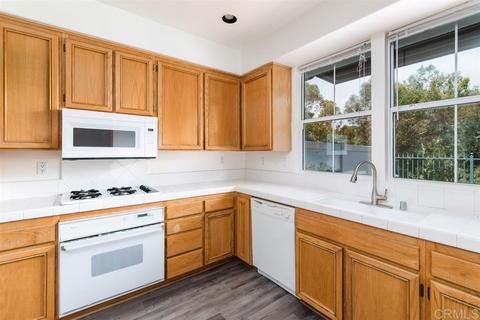 6807 Adolphia Dr, Carlsbad, CA 92011 photo 8