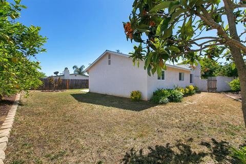 804 Cozy Ct, Fallbrook, CA 92028 photo 4