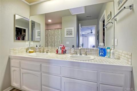 2305 Caringa Way #B, Carlsbad, CA 92009 photo 16