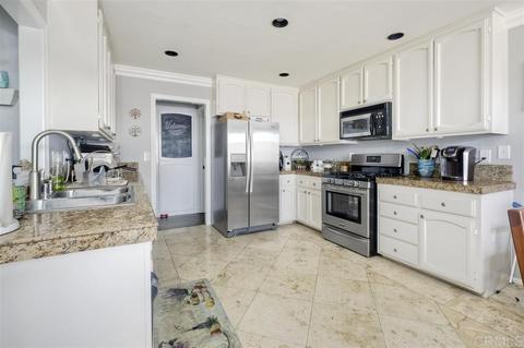 2305 Caringa Way #B, Carlsbad, CA 92009 photo 10