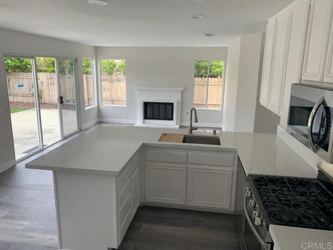 1441 Calle Marbella, Oceanside, CA 92056 photo 2