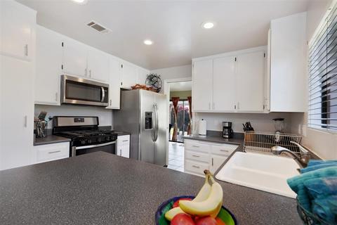 1336 Broken Hitch Rd, Oceanside, CA 92056 photo 11