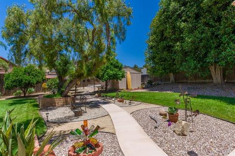 111 Stephanie Ln, Vista, CA 92084 photo 22