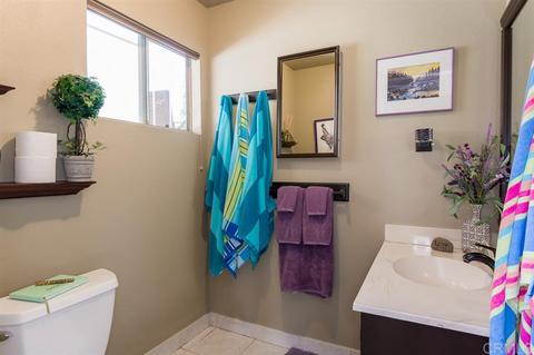 111 Stephanie Ln, Vista, CA 92084 photo 13