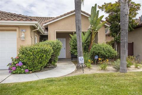 3971 Escala Cv, Oceanside, CA 92058 photo 2