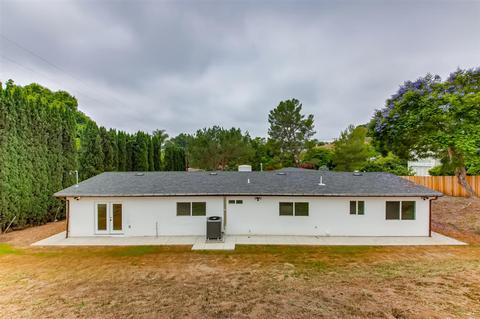 514 Valley Dr, Vista, CA 92084 photo 5