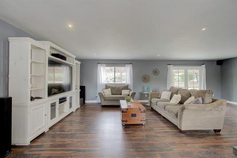 16042 Spangler Peak Rd, Ramona, CA 92065 photo 4