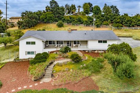 522 Del Valle Dr, Fallbrook, CA 92028 photo 1