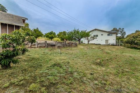 522 Del Valle Dr, Fallbrook, CA 92028 photo 23