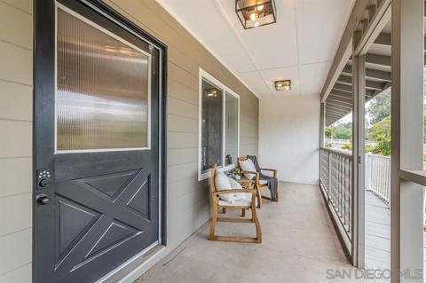 522 Del Valle Dr, Fallbrook, CA 92028 photo 4
