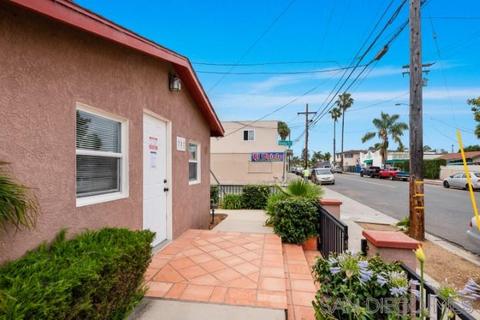 307 San Diego St, Oceanside, CA 92058 photo 2