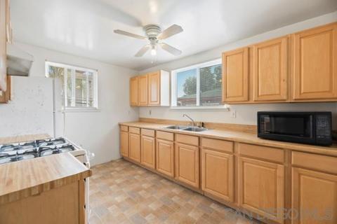 307 San Diego St, Oceanside, CA 92058 photo 8