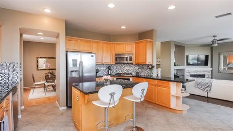 1592 Sapphire Dr, Carlsbad, CA 92011 photo 2