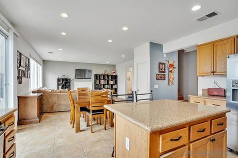 1103 Greenway Rd, Oceanside, CA 92057 photo 7