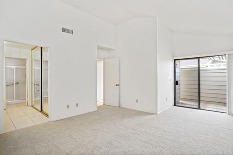 954 Prestwick Ct, Vista, CA 92081 photo 18
