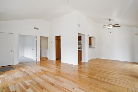 954 Prestwick Ct, Vista, CA 92081 photo 3