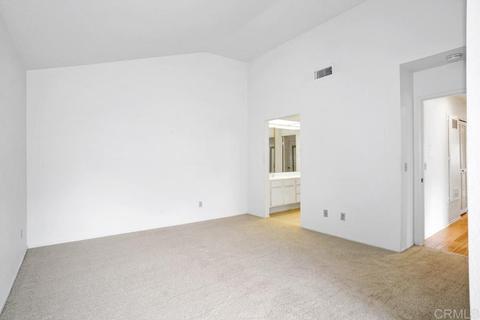 954 Prestwick Ct, Vista, CA 92081 photo 17