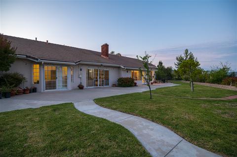 1066 Countryside Dr, Walnut, CA 91789 photo 18