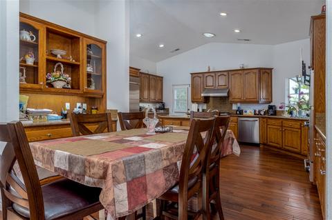 1066 Countryside Dr, Walnut, CA 91789 photo 6