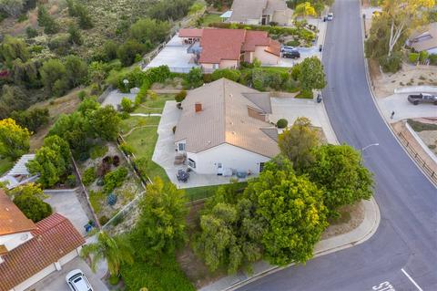 1066 Countryside Dr, Walnut, CA 91789 photo 22