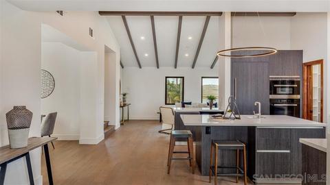 1006 Newkirk Dr, La Jolla, CA 92037 photo 7