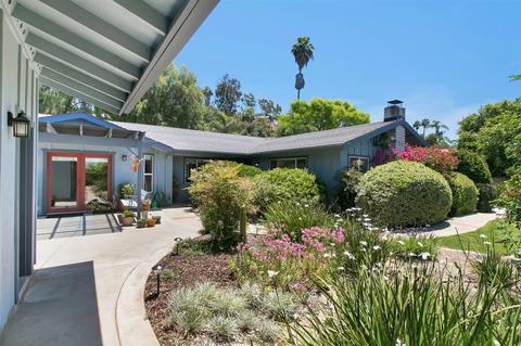 1686 Lone Oak Rd, Vista, CA 92084 photo 2