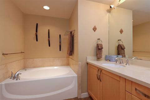 5440 La Jolla Blvd #E204, La Jolla, CA 92037 photo 11
