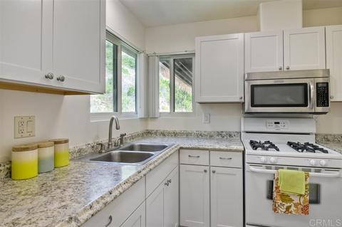 1729 Havenwood Dr, Oceanside, CA 92056 photo 2