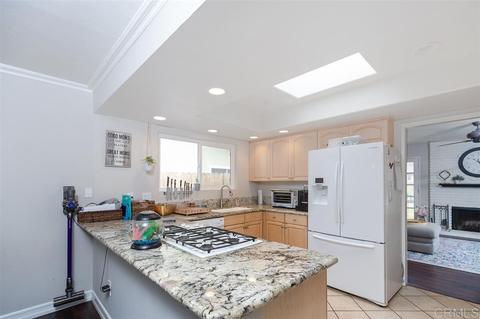 550 Howe Pl, Escondido, CA 92025 photo 8