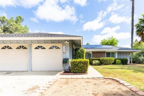 550 Howe Pl, Escondido, CA 92025 photo 2