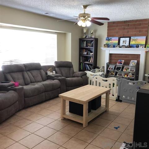 521 Shadow Hills Dr, San Marcos, CA 92069 photo 2