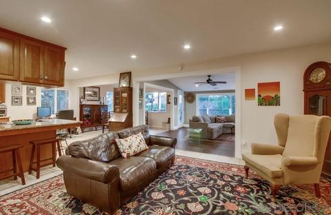 10505 Challenge Blvd, La Mesa, CA 91941 photo 3