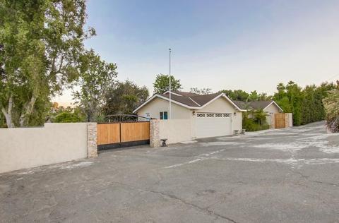 10505 Challenge Blvd, La Mesa, CA 91941 photo 2
