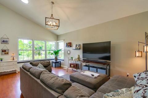 210 Cranston Crst, Escondido, CA 92025 photo 7